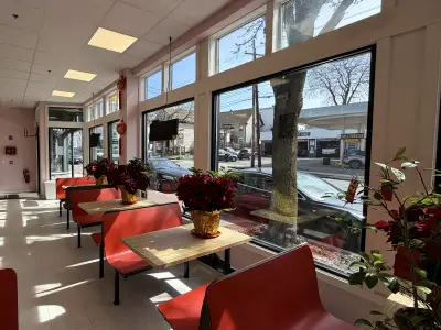 Interior photo of Quick Service - Chinese restaurant for sale in Lowell, MA